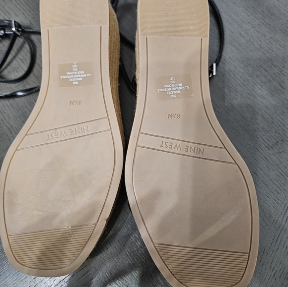 Nine West Womens Alexx Rounded Open Toe Strappy Detailed Wedge Sandal Size 8.5M - Picture 4 of 4